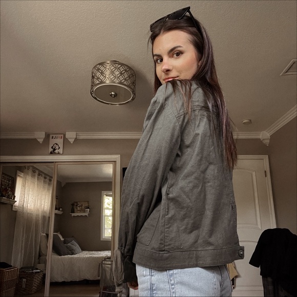 Utility Jacket - Picture 4 of 7